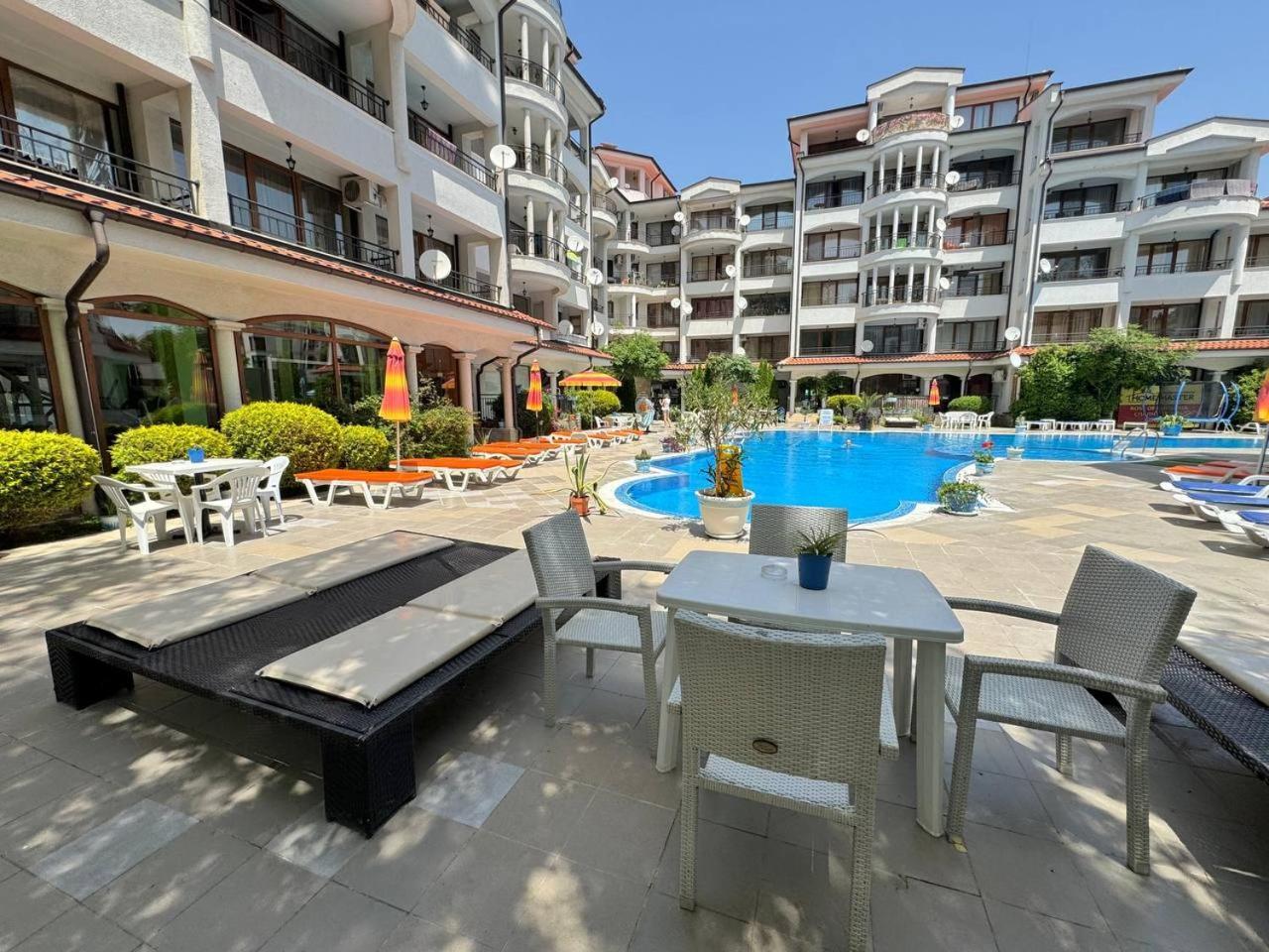 Dkapartments Chateau Valon Sunny Beach Buitenkant foto